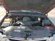 2002 Chevrolet Suburban LT z VIN 1GNEC16ZX2J211803, wystawiony jako Copart lot #78825824 z przebiegiem 267 175 mil mil oraz Czysty tytuł • Clean title. Historia ofert i sprzedaży dostępna na DreamBid. Obrazek 12.