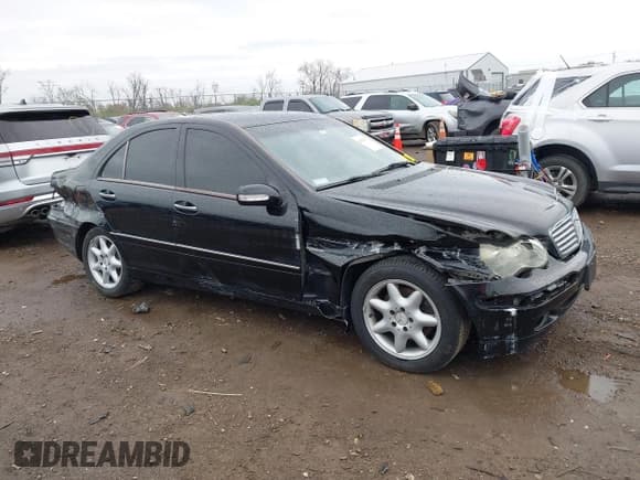 ✅ 2004 Mercedes-Benz C 240 • VIN: WDBRF81J74F451536 • Lot: 41954471. Listed on IAAI with 104,629 mi. Free auction sales archive from the USA and detailed vehicle history report at DreamBid. Image 6.