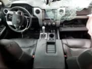 ✅ 2019 Toyota Tundra SR5 • VIN: 5TFEM5F14KX135757 • Lot: 55883615. Wystawiony na Copart z przebiegiem 88 849 mil. Bezpłatny archiwum sprzedaży aukcyjnych z USA i szczegółowy raport historii pojazdu na DreamBid. Zdjęcie 8.