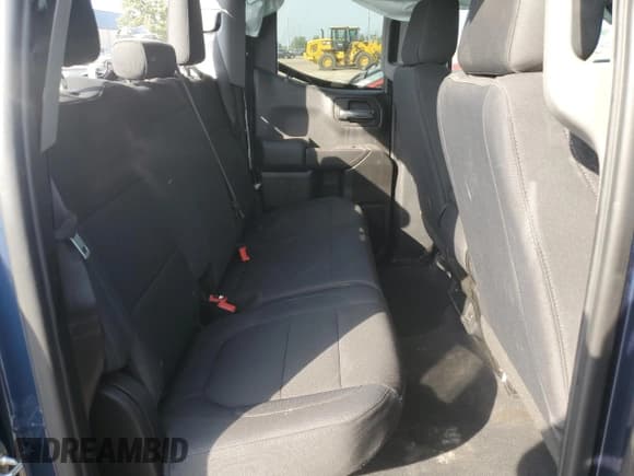 ✅ 2019 Chevrolet Silverado 1500 Custom • VIN: 1GCRYBEH5KZ241478 • Lot: 64933274. Wystawiony na Copart z przebiegiem 75 959 mil. Bezpłatny archiwum sprzedaży aukcyjnych z USA i szczegółowy raport historii pojazdu na DreamBid. Zdjęcie 10.