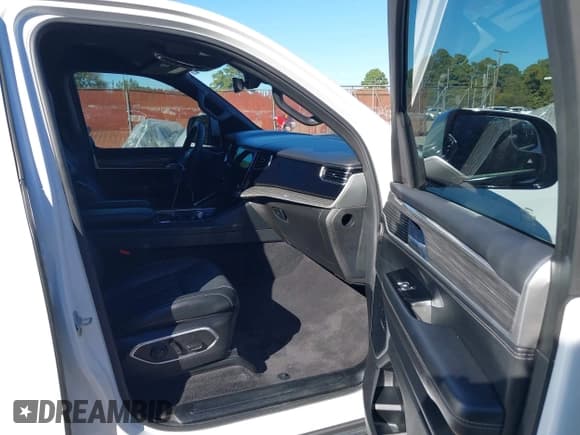 ✅ 2022 Jeep Wagoneer Series II • VIN: 1C4SJVBTXNS143317 • Лот: 43601168. Опубликован ранее на IAAI с пробегом 75 466 миль. Бесплатный доступ к архиву аукционных продаж из США и подробный отчёт об истории автомобиля на DreamBid. Изображение 5.