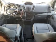 ✅ 2017 Ford Transit XL • VIN: 1FBZX2ZM5HKB42630 • Lot: 64977975. Wystawiony na Copart z przebiegiem 78 235 mil. Bezpłatny archiwum sprzedaży aukcyjnych z USA i szczegółowy raport historii pojazdu na DreamBid. Zdjęcie 8.