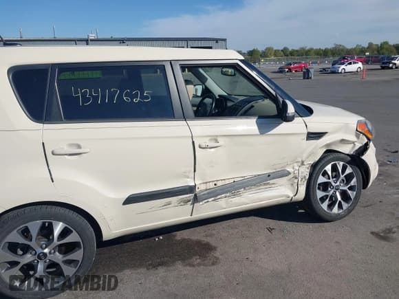 ✅ 2013 Kia Soul + • VIN: KNDJT2A69D7576936 • Лот: 43417625. Опубликован ранее на IAAI с пробегом 80 119 миль. Бесплатный доступ к архиву аукционных продаж из США и подробный отчёт об истории автомобиля на DreamBid. Изображение 6.