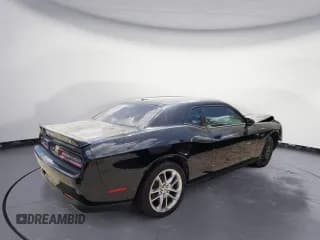 ✅ 2022 Dodge Challenger GT • VIN: 2C3CDZKG4NH156615 • Lot: 48399233. Wystawiony na Copart z przebiegiem 12 873 mil. Bezpłatny archiwum sprzedaży aukcyjnych z USA i szczegółowy raport historii pojazdu na DreamBid. Zdjęcie 3.