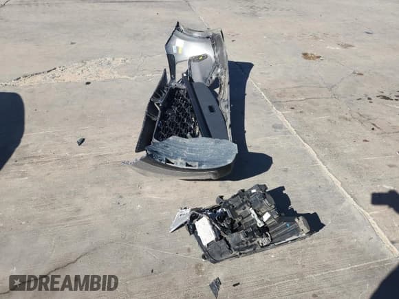 ✅ 2023 Hyundai Santa Fe SE • VIN: 5NMS14AJ5PH573569 • Lot: 82634185. Wystawiony na Copart z przebiegiem 41 543 mil. Bezpłatny archiwum sprzedaży aukcyjnych z USA i szczegółowy raport historii pojazdu na DreamBid. Zdjęcie 13.