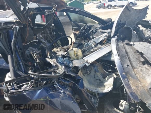 ✅ 2015 Dodge Dart Limited • VIN: 1C3CDFCB5FD414818 • Lot: 43194122. Wystawiony na IAAI z przebiegiem Nie podano. Bezpłatny archiwum sprzedaży aukcyjnych z USA i szczegółowy raport historii pojazdu na DreamBid. Zdjęcie 5.