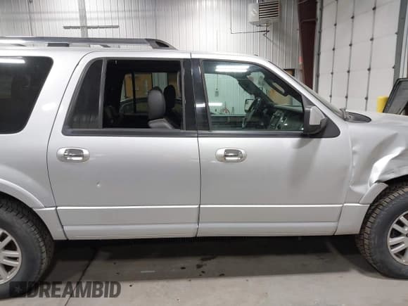 ✅ 2012 Ford Expedition Max Limited • VIN: 1FMJK2A54CEF62877 • Lot: 43062888. Wystawiony na IAAI z przebiegiem 130 518 mil. Bezpłatny archiwum sprzedaży aukcyjnych z USA i szczegółowy raport historii pojazdu na DreamBid. Zdjęcie 13.