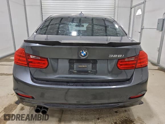 ✅ 2013 BMW 3 Series 328i • VIN: WBA3A5G57DNP25562 • Lot: 89736405. Wystawiony na Copart z przebiegiem 131 065 mil. Bezpłatny archiwum sprzedaży aukcyjnych z USA i szczegółowy raport historii pojazdu na DreamBid. Zdjęcie 6.