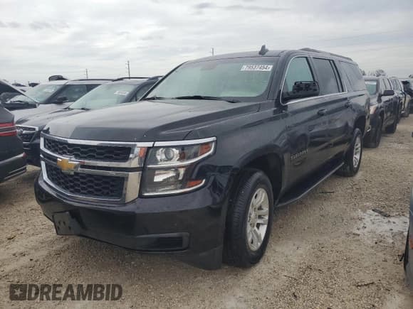 ✅ 2019 Chevrolet Suburban LT • VIN: 1GNSKHKC4KR171493 • Lot: 79537454. Wystawiony na Copart z przebiegiem Nie podano. Bezpłatny archiwum sprzedaży aukcyjnych z USA i szczegółowy raport historii pojazdu na DreamBid. Zdjęcie 1.