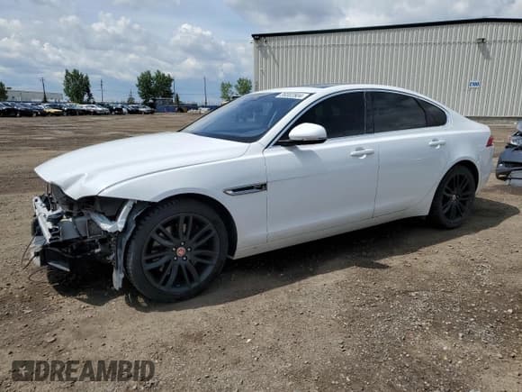 ✅ 2017 Jaguar XF 35t Prestige • VIN: SAJBK4BV0HCY50645 • Лот: 59302804. Опубликован ранее на Copart с пробегом 108 215 миль. Бесплатный доступ к архиву аукционных продаж из США и подробный отчёт об истории автомобиля на DreamBid. Изображение 1.