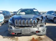 ✅ 2018 Jeep Cherokee Trailhawk • VIN: 1C4PJMBX9JD515702 • Lot: 43622143. Listed on IAAI with 82,254 mi. Free auction sales archive from the USA and detailed vehicle history report at DreamBid. Image 12.