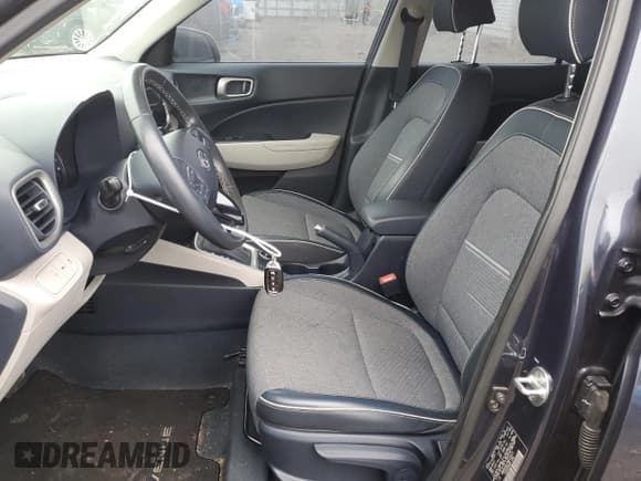 ✅ 2021 Hyundai Venue SEL • VIN: KMHRC8A37MU109121 • Lot: 84061614. Listed on Copart with 33,824 mi. Free auction sales archive from the USA and detailed vehicle history report at DreamBid. Image 7.
