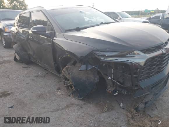 2020 Chevrolet Blazer RS z VIN 3GNKBERS8LS702091, wystawiony jako IAAI lot #42462446 z przebiegiem Nie podano mil oraz . Historia ofert i sprzedaży dostępna na DreamBid. Obrazek 6.