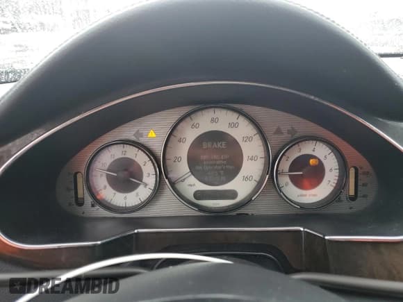 ✅ 2009 Mercedes-Benz CLS 550 • VIN: WDDDJ72XX9A153192 • Lot: 68124695. Listed on Copart with 113,687 mi. Free auction sales archive from the USA and detailed vehicle history report at DreamBid. Image 9.