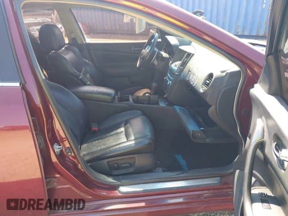 ✅ 2011 Nissan Maxima SV • VIN: 1N4AA5AP6BC800920 • Lot: 43158221. Wystawiony na IAAI z przebiegiem 209 024 mil. Bezpłatny archiwum sprzedaży aukcyjnych z USA i szczegółowy raport historii pojazdu na DreamBid. Zdjęcie 5.