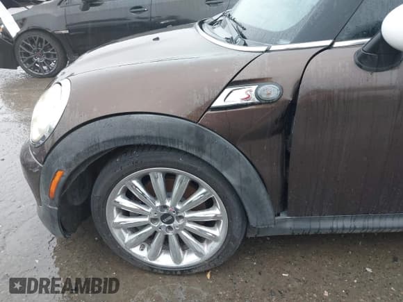 ✅ 2011 MINI Hardtop S • VIN: WMWSV3C51BTY11548 • Lot: 43541054. Wystawiony na IAAI z przebiegiem 78 605 mil. Bezpłatny archiwum sprzedaży aukcyjnych z USA i szczegółowy raport historii pojazdu na DreamBid. Zdjęcie 6.