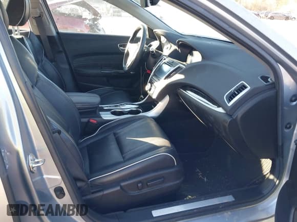 ✅ 2020 Acura TLX Technology • VIN: 19UUB3F43LA003322 • Lot: 40911759. Listed on IAAI with 23,285 mi. Free auction sales archive from the USA and detailed vehicle history report at DreamBid. Image 5.