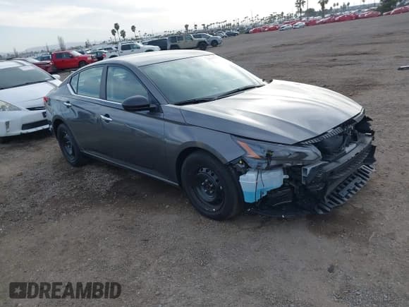 ✅ 2024 Nissan Altima S • VIN: 1N4BL4BV1RN389818 • Лот: 41593510. Опубликован ранее на IAAI с пробегом 3 843 миль. Бесплатный доступ к архиву аукционных продаж из США и подробный отчёт об истории автомобиля на DreamBid. Изображение 1.