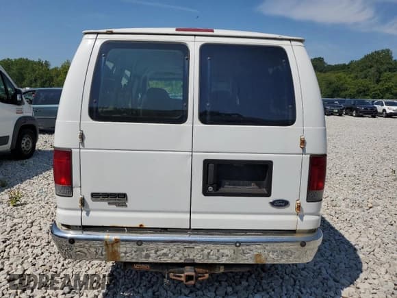 ✅ 2008 Ford Econoline Passenger XL • VIN: 1FBNE31LX8DA77338 • Lot: 68257505. Wystawiony na Copart z przebiegiem 180 717 mil. Bezpłatny archiwum sprzedaży aukcyjnych z USA i szczegółowy raport historii pojazdu na DreamBid. Zdjęcie 6.