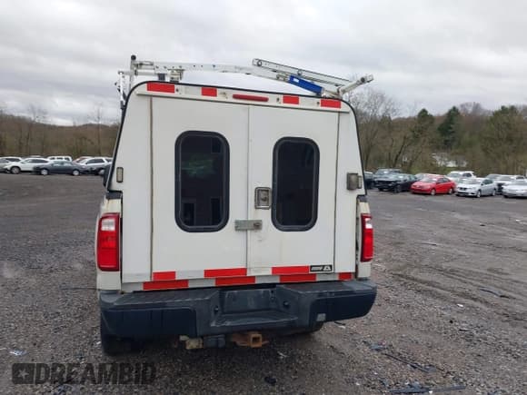 ✅ 2013 Ford F-250 XL • VIN: 1FT7X2B65DEA40820 • Lot: 41940224. Listed on IAAI with 193,706 mi. Free auction sales archive from the USA and detailed vehicle history report at DreamBid. Image 17.