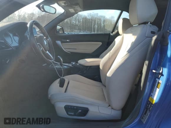 ✅ 2020 BMW 2 Series 230i xDrive • VIN: WBA2K1C08L7E75847 • Lot: 44689825. Listed on Copart with 59,678 mi. Free auction sales archive from the USA and detailed vehicle history report at DreamBid. Image 7.