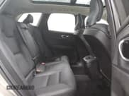 ✅ 2025 Volvo XC60 Plus • VIN: YV4M12RC6S1092944 • Lot: 85170435. Wystawiony na Copart z przebiegiem 16 490 mil. Bezpłatny archiwum sprzedaży aukcyjnych z USA i szczegółowy raport historii pojazdu na DreamBid. Zdjęcie 11.