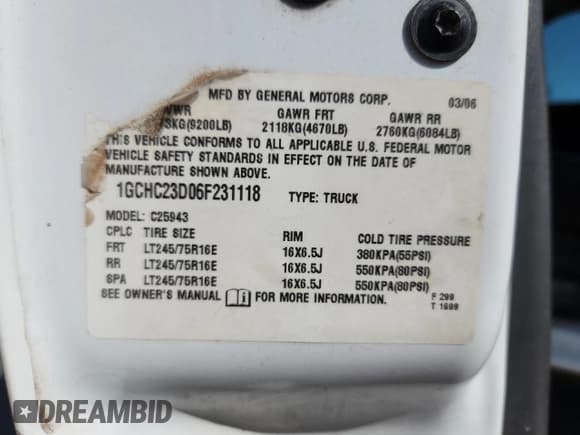 ✅ 2006 Chevrolet Silverado 2500HD Work Truck • VIN: 1GCHC23D06F231118 • Лот: 65697235. Опубликован ранее на Copart с пробегом 142 130 миль. Бесплатный доступ к архиву аукционных продаж из США и подробный отчёт об истории автомобиля на DreamBid. Изображение 12.