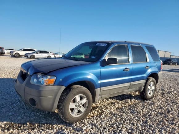 ✅ 2007 Ford Escape XLS • VIN: 1FMYU02Z27KA36172 • Лот: 90477075. Опубликован ранее на Copart с пробегом 138 520 миль. Бесплатный доступ к архиву аукционных продаж из США и подробный отчёт об истории автомобиля на DreamBid. Изображение 1.