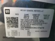 ✅ 2021 Chevrolet Silverado 1500 Custom • VIN: 1GCRWBEK5MZ374276 • Lot: 85644425. Wystawiony na Copart z przebiegiem 57 860 mil. Bezpłatny archiwum sprzedaży aukcyjnych z USA i szczegółowy raport historii pojazdu na DreamBid. Zdjęcie 12.