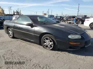 2001 Chevrolet Camaro z VIN 2G1FP22K212133755, wystawiony jako Copart lot #50259825 z przebiegiem 78 287 mil mil oraz Czysty tytuł • Clean title. Historia ofert i sprzedaży dostępna na DreamBid. Obrazek 4.