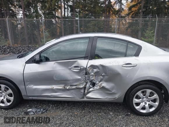 ✅ 2013 Mazda 3 i Sport • VIN: JM1BL1UP9D1846639 • Lot: 43693464. Wystawiony na IAAI z przebiegiem 95 060 mil. Bezpłatny archiwum sprzedaży aukcyjnych z USA i szczegółowy raport historii pojazdu na DreamBid. Zdjęcie 14.