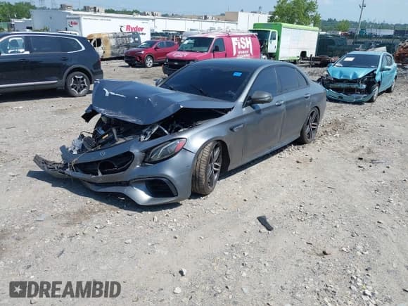 ✅ 2020 Mercedes-Benz E 63 S AMG • VIN: WDDZF8KB7LA736456 • Лот: 42568322. Опубликован ранее на IAAI с пробегом 58 677 миль. Бесплатный доступ к архиву аукционных продаж из США и подробный отчёт об истории автомобиля на DreamBid. Изображение 2.