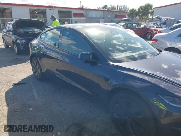 ✅ 2024 Tesla Model 3 • VIN: 5YJ3E1EA9RF737721 • Лот: 43581026. Опубликован ранее на IAAI с пробегом 11 472 миль. Бесплатный доступ к архиву аукционных продаж из США и подробный отчёт об истории автомобиля на DreamBid. Изображение 6.