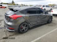 ✅ 2018 Ford Focus ST • VIN: 1FADP3L96JL287603 • Lot: 81953375. Wystawiony na Copart z przebiegiem 71 675 mil. Bezpłatny archiwum sprzedaży aukcyjnych z USA i szczegółowy raport historii pojazdu na DreamBid. Zdjęcie 3.
