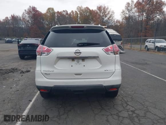 ✅ 2016 Nissan Rogue SV • VIN: KNMAT2MV7GP711161 • Lot: 43623844. Listed on IAAI with 207,503 mi. Free auction sales archive from the USA and detailed vehicle history report at DreamBid. Image 16.