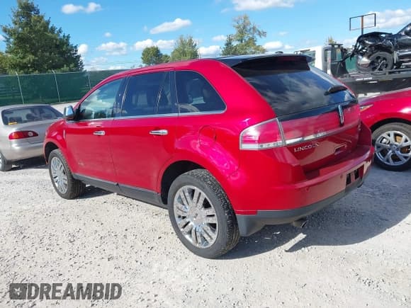 ✅ 2010 Lincoln MKX • VIN: 2LMDJ8JC3ABJ26472 • Lot: 43387037. Listed on IAAI with 189,999 mi. Free auction sales archive from the USA and detailed vehicle history report at DreamBid. Image 3.
