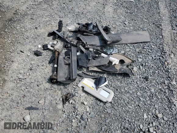 ✅ 2023 Toyota Corolla Cross LE • VIN: 7MUCAABG4PV054490 • Лот: 58714425. Опубликован ранее на Copart с пробегом 79 582 миль. Бесплатный доступ к архиву аукционных продаж из США и подробный отчёт об истории автомобиля на DreamBid. Изображение 13.