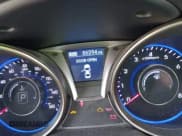 ✅ 2013 Hyundai Genesis Coupe Premium • VIN: KMHHT6KD1DU090069 • Lot: 42094630. Wystawiony na IAAI z przebiegiem 86 294 mil. Bezpłatny archiwum sprzedaży aukcyjnych z USA i szczegółowy raport historii pojazdu na DreamBid. Zdjęcie 7.