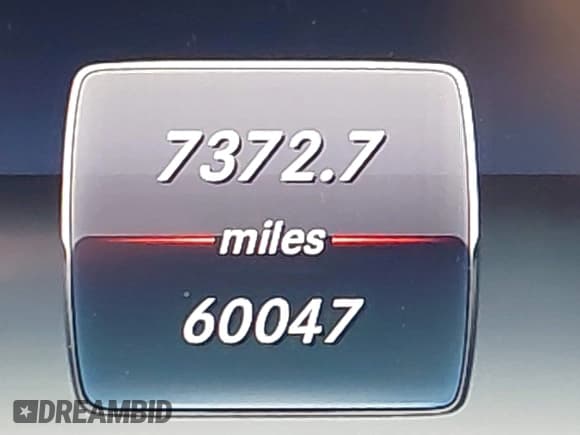 ✅ 2018 Mercedes-Benz C 300 • VIN: 55SWF4JB2JU243715 • Lot: 43393976. Wystawiony na IAAI z przebiegiem 60 047 mil. Bezpłatny archiwum sprzedaży aukcyjnych z USA i szczegółowy raport historii pojazdu na DreamBid. Zdjęcie 15.