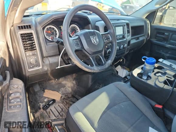 2023 Ram 1500 Tradesman z VIN 3C6RR7KG3PG602131, wystawiony jako Copart lot #70957475 z przebiegiem 32 334 mil mil oraz Szkoda całkowita • Salvage title. Historia ofert i sprzedaży dostępna na DreamBid. Obrazek 8.