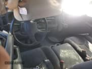 ✅ 2006 Chevrolet Silverado 2500HD LT1 • VIN: 1GCHK23D66F186303 • Lot: 49514205. Wystawiony na Copart z przebiegiem Nie podano. Bezpłatny archiwum sprzedaży aukcyjnych z USA i szczegółowy raport historii pojazdu na DreamBid. Zdjęcie 8.