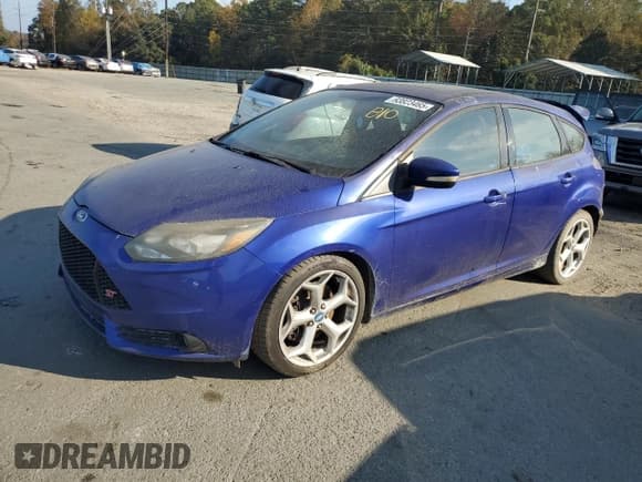 ✅ 2013 Ford Focus ST • VIN: 1FADP3L94DL240851 • Lot: 93823465. Listed on Copart with 84,375 mi. Free auction sales archive from the USA and detailed vehicle history report at DreamBid. Image 1.