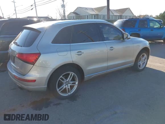 ✅ 2013 Audi Q5 Premium Plus • VIN: WA1LFAFP2DA060667 • Lot: 43741943. Wystawiony na IAAI z przebiegiem 204 016 mil. Bezpłatny archiwum sprzedaży aukcyjnych z USA i szczegółowy raport historii pojazdu na DreamBid. Zdjęcie 4.
