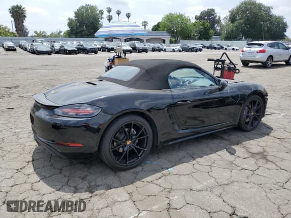 ✅ 2019 Porsche 718 Boxster • VIN: WP0CA2A87KS210774 • Lot: 53678975. Wystawiony na Copart z przebiegiem 58 736 mil. Bezpłatny archiwum sprzedaży aukcyjnych z USA i szczegółowy raport historii pojazdu na DreamBid. Zdjęcie 3.