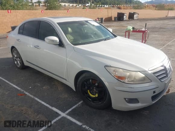 ✅ 2009 Hyundai Genesis • VIN: KMHGC46F09U047104 • Лот: 43701541. Опубликован ранее на IAAI с пробегом 222 231 миль. Бесплатный доступ к архиву аукционных продаж из США и подробный отчёт об истории автомобиля на DreamBid. Изображение 1.