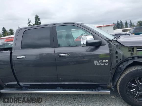 ✅ 2017 Ram 1500 Laramie • VIN: 1C6RR7VT1HS759515 • Lot: 42672289. Wystawiony na IAAI z przebiegiem 68 664 mil. Bezpłatny archiwum sprzedaży aukcyjnych z USA i szczegółowy raport historii pojazdu na DreamBid. Zdjęcie 14.