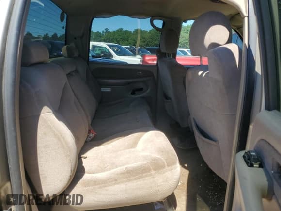 ✅ 2002 GMC Sierra 1500HD SLE • VIN: 1GTGK13U92F116679 • Lot: 70027395. Wystawiony na Copart z przebiegiem Nie podano. Bezpłatny archiwum sprzedaży aukcyjnych z USA i szczegółowy raport historii pojazdu na DreamBid. Zdjęcie 10.