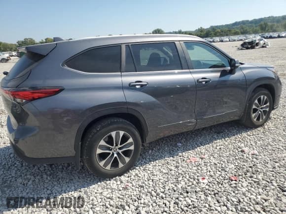 ✅ 2023 Toyota Highlander XLE • VIN: 5TDKDRBH3PS505445 • Лот: 81083865. Опубликован ранее на Copart с пробегом 8 772 миль. Бесплатный доступ к архиву аукционных продаж из США и подробный отчёт об истории автомобиля на DreamBid. Изображение 3.