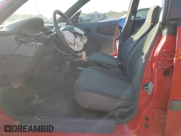 ✅ 1996 Plymouth Neon • VIN: 1P3ES27C7TD700137 • Lot: 44391435. Wystawiony na Copart z przebiegiem 80 284 mil. Bezpłatny archiwum sprzedaży aukcyjnych z USA i szczegółowy raport historii pojazdu na DreamBid. Zdjęcie 7.