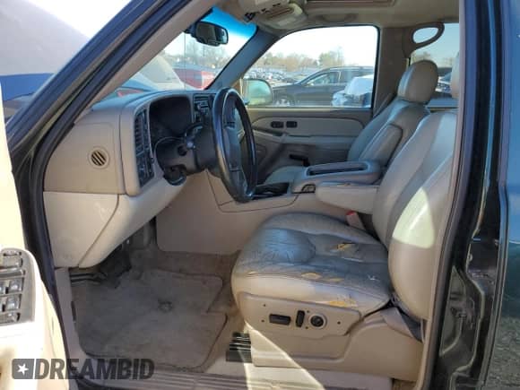 2003 Chevrolet Suburban Z71 с VIN 3GNFK16Z93G327424, выставлен на аукционе Copart как лот 78700074 с пробегом Не указан миль и Чистый • Clean title. История ставок и продаж доступна на DreamBid. Изображение 7.